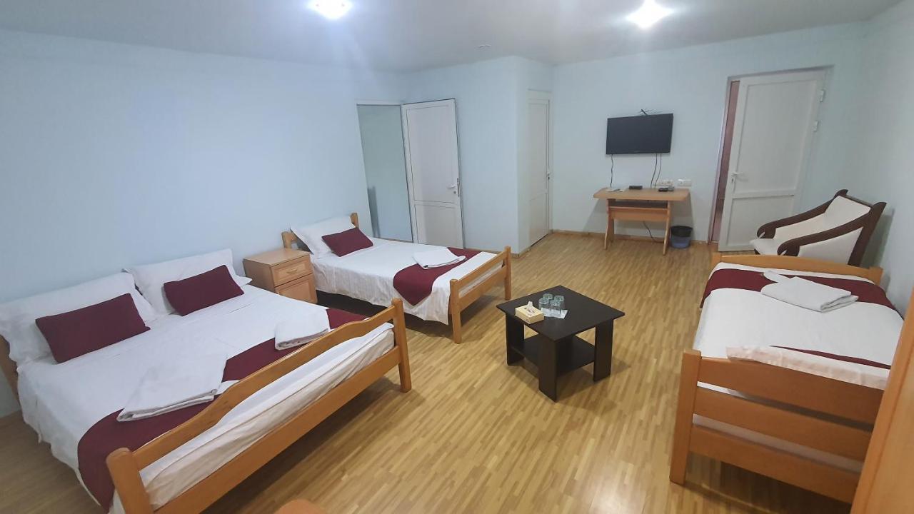Kesabella Touristic House Bed & Breakfast P'arak'ar Bagian luar foto