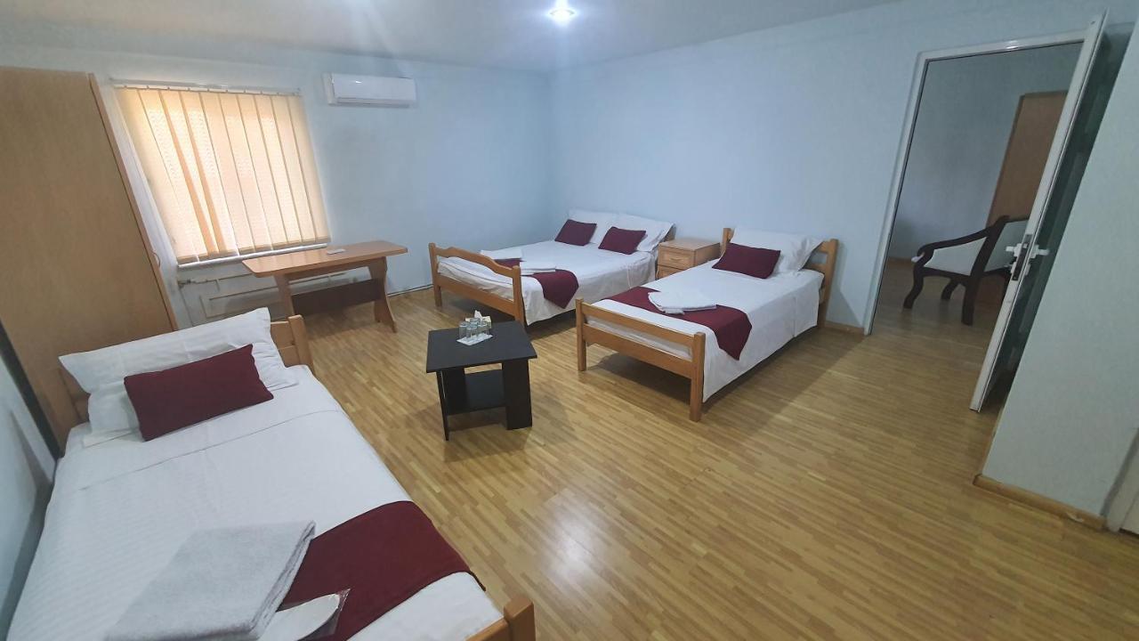 Kesabella Touristic House Bed & Breakfast P'arak'ar Bagian luar foto