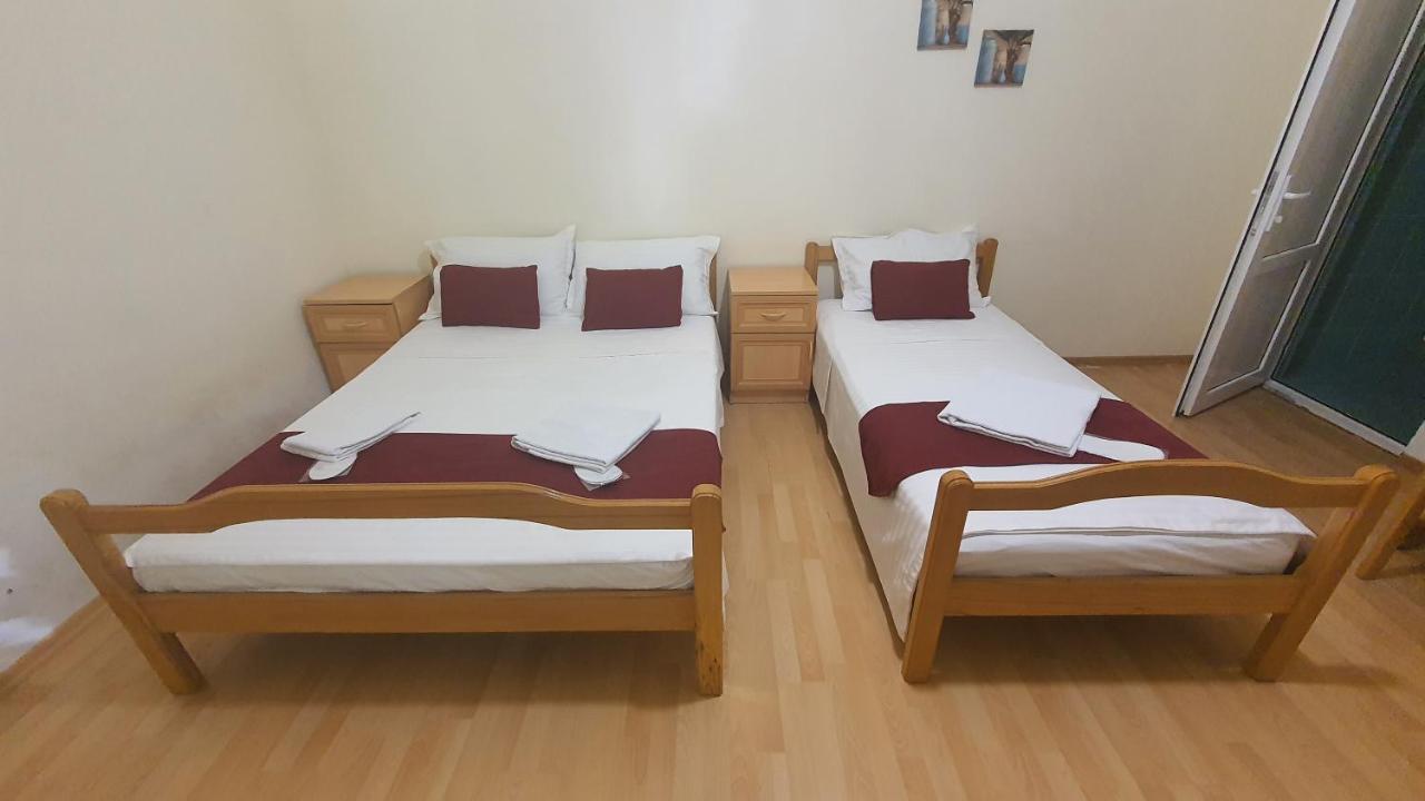 Kesabella Touristic House Bed & Breakfast P'arak'ar Bagian luar foto