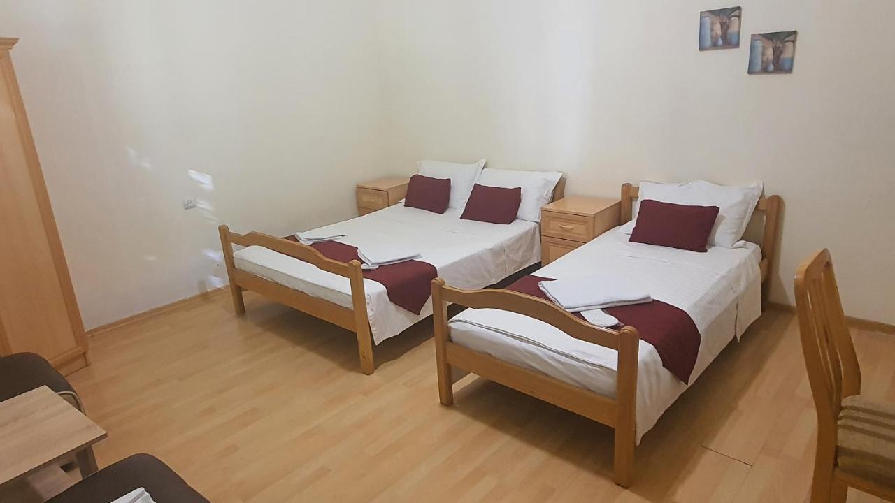 Kesabella Touristic House Bed & Breakfast P'arak'ar Bagian luar foto