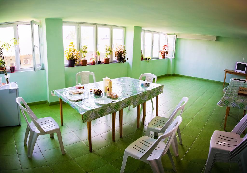 Kesabella Touristic House Bed & Breakfast P'arak'ar Bagian luar foto
